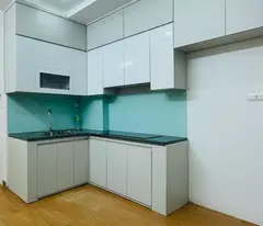 Bán nhà Lạc Long Quân, ngõ Ô Tô nhỏ vào nhà, 5 phút ra Hồ Tây 37m2 5 tầng 8,15 tỷ