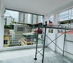 Bán nhà Lạc Long Quân, ngõ Ô Tô nhỏ vào nhà, 5 phút ra Hồ Tây 37m2 5 tầng 8,15 tỷ