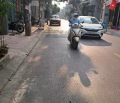 BÁN ĐẤT TẶNG NHÀ CẤP 4 TẠI PHỐ PHAN BÁ VÀNH, DT=100m2,MT=5,M, GIÁ 7TỶ