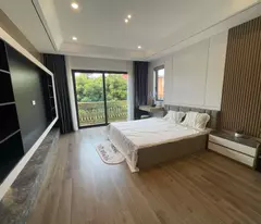 Bán nhà Việt Hưng 48m 7 tầng, lô góc, thang máy, gara. LH 0888868583