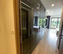 Bán nhà Việt Hưng 48m 7 tầng, lô góc, thang máy, gara. LH 0888868583