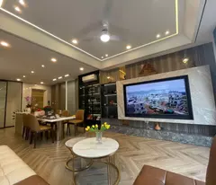 Bán nhà Việt Hưng 48m 7 tầng, lô góc, thang máy, gara. LH 0888868583