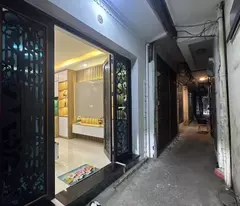Chính chủ bán nhà đối diện K35 Tân Mai, 5 tầng, ô tô cách 10m, giá nhỉnh 4 tỷ