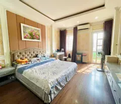 BÁN NHÀ 5T GẦN TRƯỜNG AMSTERDAM, DT 51M2, 1 NHÀ RA PHỐ, NHÀ ĐẸP Ở NGAY, GIÁ 14.2 TỶ