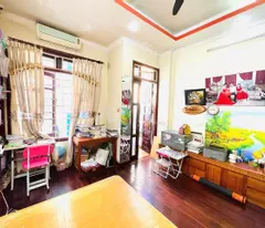 BÁN NHÀ 3T HOÀNG QUỐC VIỆT, DT 30M2, Ô TÔ TRÁNH VỈA HÈ, GẦN PHỐ, KINH DOANH VP/ Ở