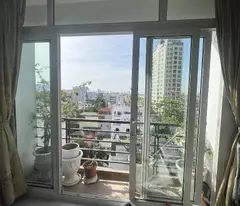 Bán nhà chung cư (tầng 8) mặt phố Quán Thánh, Ba Đình, Hà Nộị; Diện tích: 63m2, mặt tiền 5m. Giá: