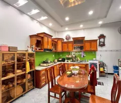 Nhà đẹp ở ngay, 115m2, ngang 5m,  4 tầng, 4 phòng ngủ, đường 7m,