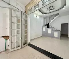 Nhà 5 Tầng Ngọc Lâm Long Biên, 30m², 3PN, Nội thất tiền tỷ, Giá Hấp Dẫn