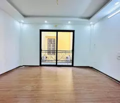 Nhà ngõ Hòa Bình 7-Minh Khai -Vài bươc chân ra oto.Tiện ích xung quanh, kinh doanh sầm uất.nhà