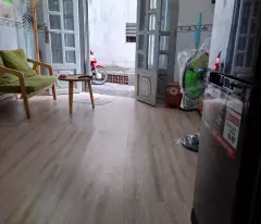 Sát mặt tiền xe hơi 🚗Q4 
Ngang 3 Dài 7 
Đúc 3 tấm 
HƠN 2 TỶ Q4