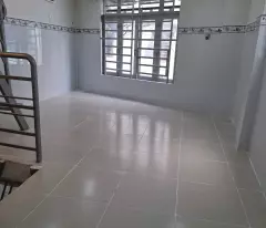 Sát mặt tiền xe hơi 🚗Q4 
Ngang 3 Dài 7 
Đúc 3 tấm 
HƠN 2 TỶ Q4