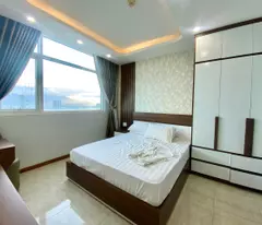 Cho thuê căn hộ 2pn view phố biển