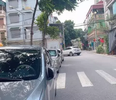 Bán đất tặng nhà cấp 4 Lý Sơn- Ngọc Thụy- Long Biên- 2 mặt thoáng 80m2 7 tỷ (có thương lượng)