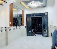 Sát mặt tiền Ngang 3.3 dài 10 m
Có 89 triệu Q4