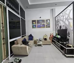 Bán Nhà Trung Tâm thành phố, đường Phương Sài, hẻm xe máy giá 1.7 tỷ.
