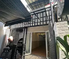 NHÀ 2 tầng đẹp Q10 - 55M2 - 10M ra đường lê hồng phong - hẻm thẳng 1 trục - Giá rẻ