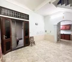 Vị trí cực đẹp, ngay cạnh Times City, ngõ rộng ba gác chạy vào tận cửa, kinh doanh nhỏ