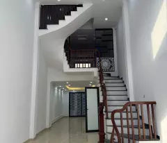 BÁN NHÀ 5 TẦNG, MẶT TIỀN 4M - ĐẠI TỪ, HOÀNG MAI - GIÁ CHỈ 5,5 TỶ Diện tích 35m2 x 5 tầng - Thiết