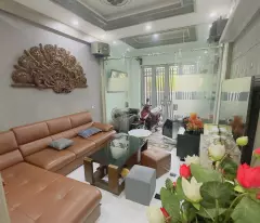 Bán nhà Hoàng Mai giá 3.2 tỷ, diện tích 42m2, 3 tầng, mặt tiền 3.5m