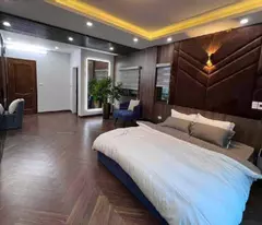 Chính chủ bán căn 4 tầng, 52m2, MT 4.5m, lô góc mặt tiền Âu Cơ - Tây Hồ, 18.35 tỷ