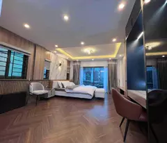 Chính chủ bán căn 4 tầng, 52m2, MT 4.5m, lô góc mặt tiền Âu Cơ - Tây Hồ, 18.35 tỷ