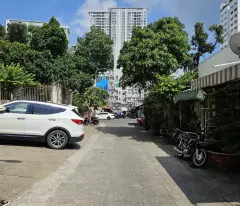 SÁT MẶT TIỀN KHÁNH HỘI Q4
XE HƠI NGAY NHÀ HƠN  2 TỶ