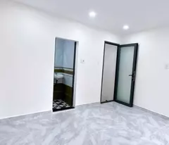 SÁT MẶT TIỀN 
Hẻm  thông rộng  Q4 
Ngang 3.8 Nở 4.2 Dài 5.8 m 
CÓ 2 TỶ X