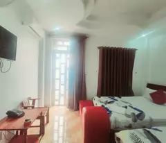 Bán KS nhà MT ngộp nặng Trần Thị Cờ, Thới An, Q12, 96m2, 5 tầng, thang máy, 14 phòng