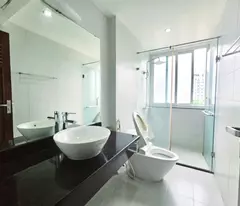 Bán nhà 75m2, 6 tầng, 10 phòng cho thuê, lô góc, MT 4m, ngõ ô tô, 27.5 tỷ Đặng Thai Mai - Tây Hồ