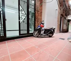 Vị trí cực đẹp Lĩnh Nam,NGÕ TO NHƯ PHỐ - CÁCH MỘT NHÀ RA OTO TRÁNH - NHÀ MỚI KÍNH KOONG