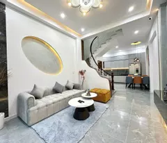 NHÀ ĐẸP FULL NỘI THẤT - NGÃ TƯ HÀNG XANH - 47M2- 4 TẦNG -4 PN- SÂN THƯỢNG - A4 - NGANG 4.5M-HOÀN