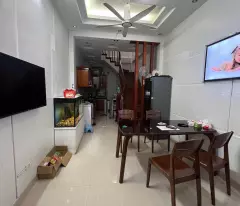 Bán nhà Cầu Giấy 2 thoáng Dân xây 35m 5 tầng 5.6 tỷ