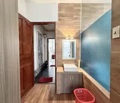 Giảm sốc! nhà 4 tầng Bùi Đình Tuý hoàn công, đường 8m có lề, 6PN, DT (4*21) 13.5 tỷ