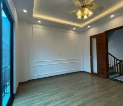Bán nhà riêng Kim Chung, Hoài Đức 33m2. Xây dựng 4 tầng ở ngay. Ngõ thông Ôtô đỗ trước cửa