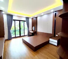 Bán Nhà Phân Lô Ô Tô Vào Nhà - Phố Giải Phóng, 8 Tầng Thang Máy, MT 7.8m, DT 67m² - View Thoáng,