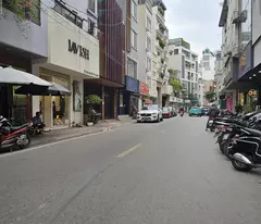 Bán Nhà Mặt Phố Chùa Láng, Đống Đa, DT 86m2, ô tô tải tránh, Vỉa Hè Kinh Doanh, Hơn 20 Tỷ