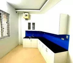 Bán nhà ngõ đình đông, quận hai Bà Trưng, 5 tầng 30m2 5.6 tỷ