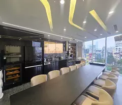 Cần bán bán nhà mặt tiền Đội Cấn, view hồ, 52m2, 8 tầng, MT 5.5m, 32 tỷ