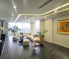Cần bán bán nhà mặt tiền Đội Cấn, view hồ, 52m2, 8 tầng, MT 5.5m, 32 tỷ