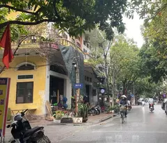 BÁN NHÀ 2 TẦNG PHỐ TRẦN NHẬT DUẬT – TÂM ĐIỂM BUÔN BÁN SẦM UẤT