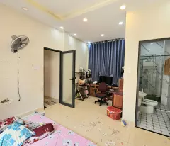 Sát mặt tiền Tôn Đản Q 4
Ngang 3.3 nở hậu 6.5 Dài 13 m
Đúc 4 tấm 
5 tỷ