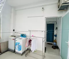 Nhả hẻm xe hơi Nguyễn Duy Dương Quận 10 thu nhập từ cho thuê 45-50 tr giá kẹt tiền chỉ 9.9 tỉ