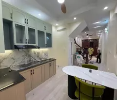 Bán nhà Phùng Khoang tiện ích bạt ngàn 32m2 xây 4 tầng,mặt tiền 3m giá 6.2 Tỷ