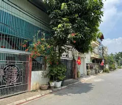 Bán nhà 3 tầng - Đường hai ô tô tránh nhau - Khu Vực Đường Nguyễn Xuân Quảng