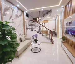 Bán Nhà Phố Quan Nhân, Thanh Xuân, 40m2, 5 Tầng Full Nội Thất 5 Sao, Gần Ô Tô, Nhỉnh 7 Tỷ