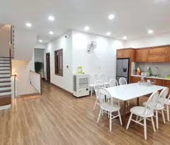 Bán Nhà Đẹp Mới Xây 3 Tầng Mặt Tiền - Giá 18 Tỷ NHA TRANG