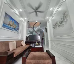 BÁN NHÀ 3 TẦNG, 44M2, HUỲNH TẤN PHÁT, Q.7 - GIÁ 4.9 TỶ - SỔ HỒNG CHÍNH CHỦ