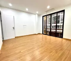 Bán nhà phô Lê Thanh Nghị, Hai Bà Trưng 30m, 5 tầng. Giá: 9.8 tỷ