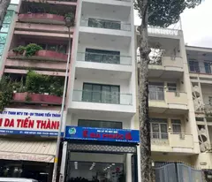 *Hottt- Mặt Tiền Kinh Doanh Nguyễn Biểu- Phố Nguyễn Trãi 5Tầng(3.3X12) Chỉ 12,3Tỷ
