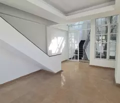 Bán Nhà 5 Tầng Mặt Tiền Đường Nguyễn Hữu Huân - TP Nha Trang
Giá: 6,5 Tỷ (Có Thương Lượng)